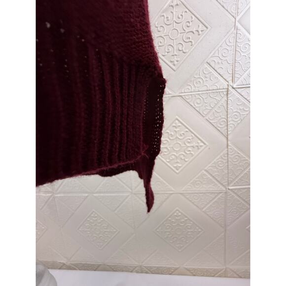 May & July Sweater Size Medium Wine red burgundy matt gold sequins on shoulders - Picture 8 of 11